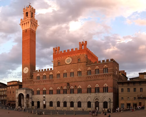 市政廳(公共宮殿) Palazzo Pubblico