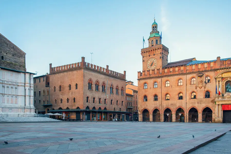 馬喬列廣場 Piazza Maggiore